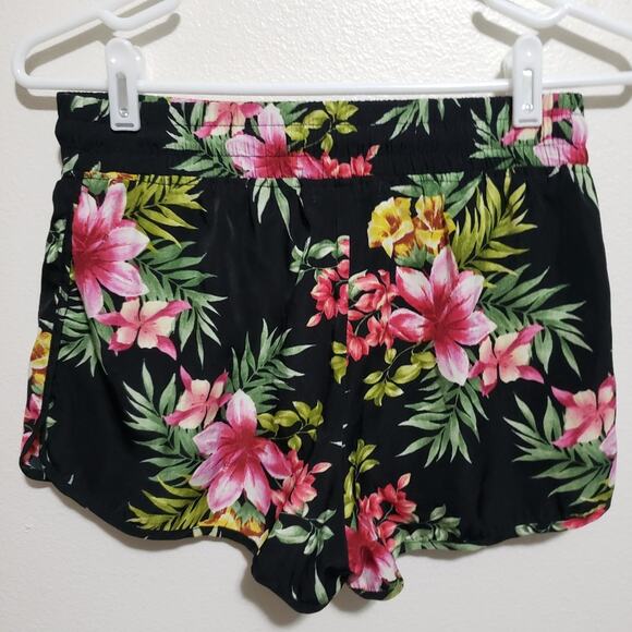 Forever 21 Hawaiian Tropical Shorts - Picture 2 of 6